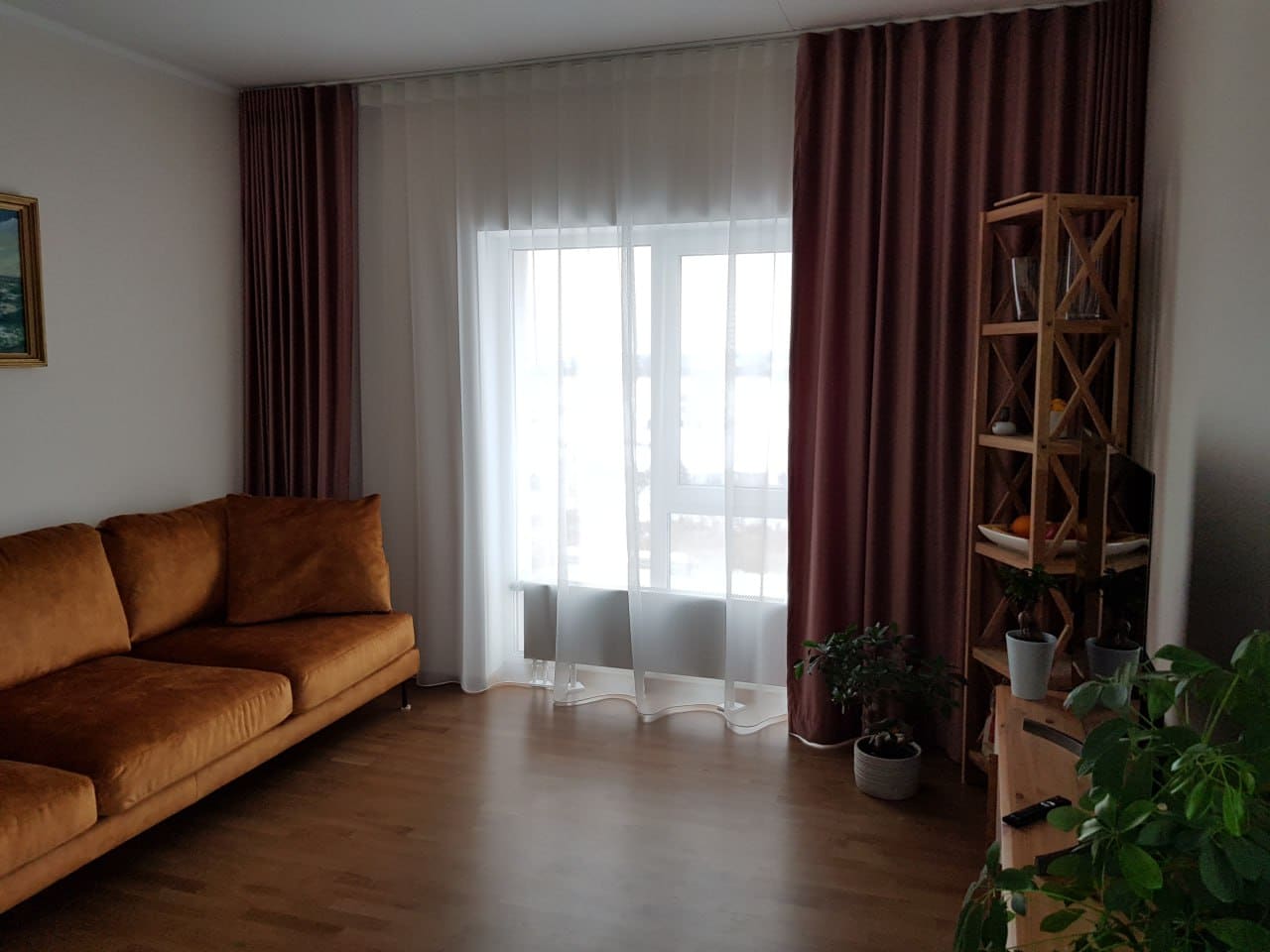 Sametkangast külgkardinad